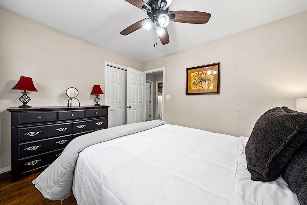Goodkarma Rentals Refreshed Smyrna Home Near Battery Atl Half Mile To Interstate 애틀랜타 외부 사진